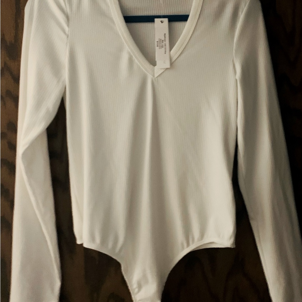 NWT DREW V Neck White Ribbed Bodysuit Long Sleeve Large
